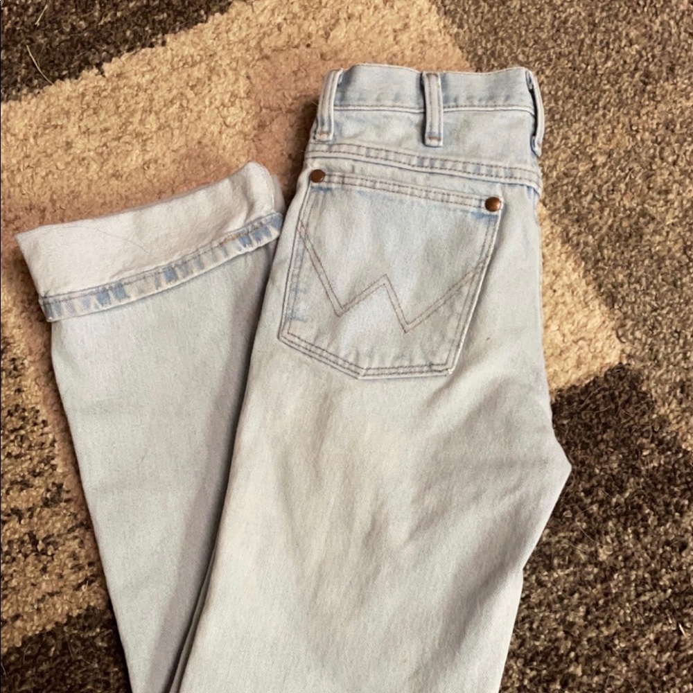 Cowboy cut men’s distressed wranglers size 27 in men’s=size 24/25 women’s